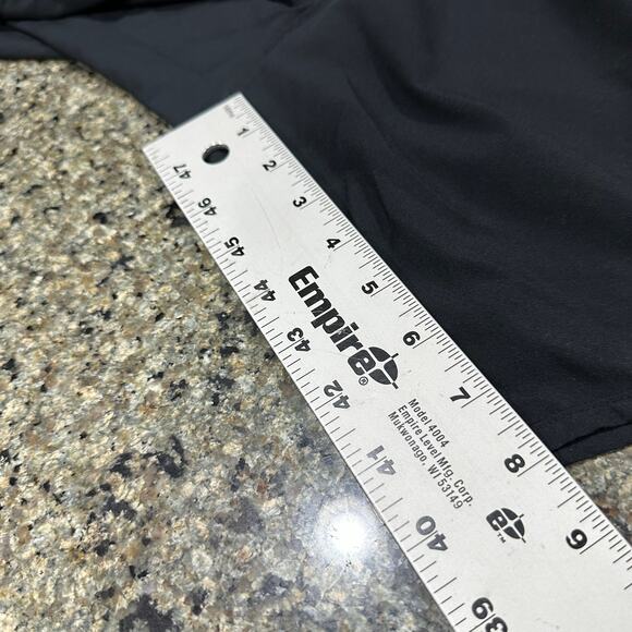 Under Armour Shorts Womens Size L Black Athleisure Activewear Running Gym - Picture 5 of 6